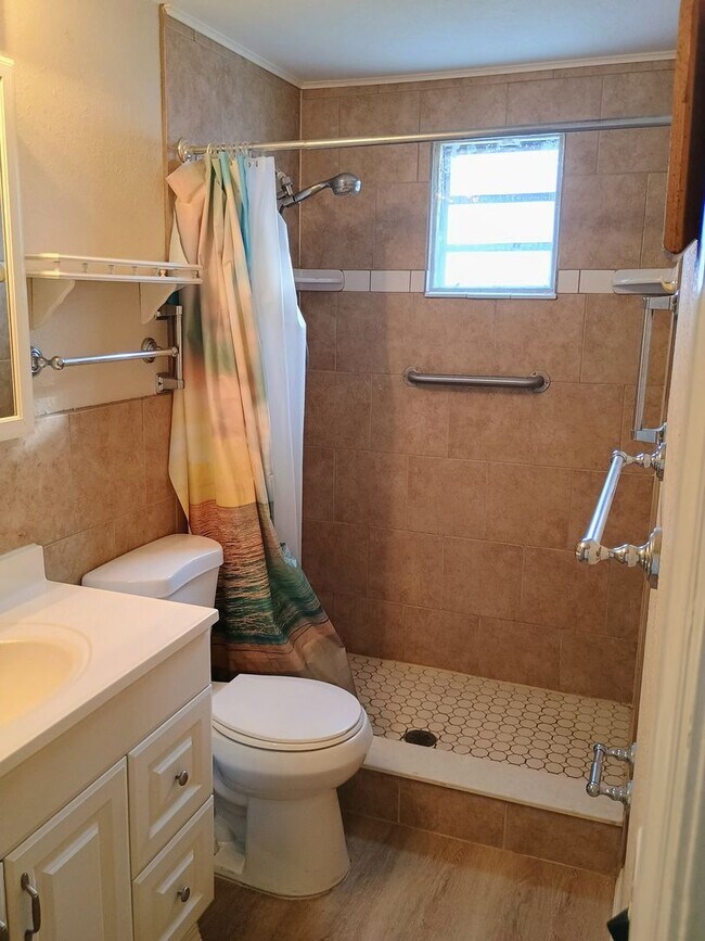 Building Photo - Adorable 1 bedroom one bathroom