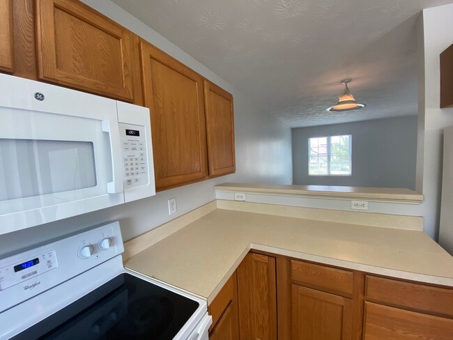 Building Photo - Great City Condo with 2 Primary Suites!