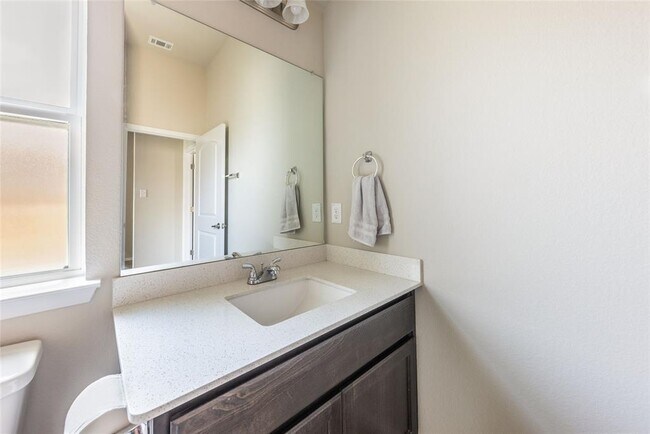 Building Photo - 205 Spiny Lizard Ln