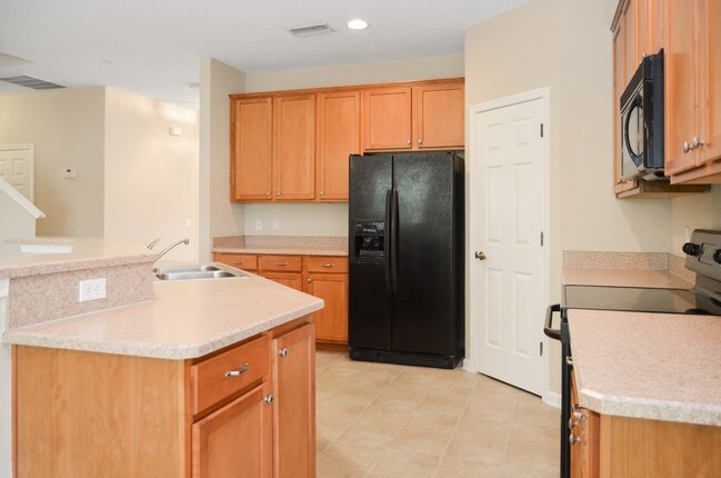 Building Photo - Exceptional Four Bedroom Home Located In Victoria Lakes!