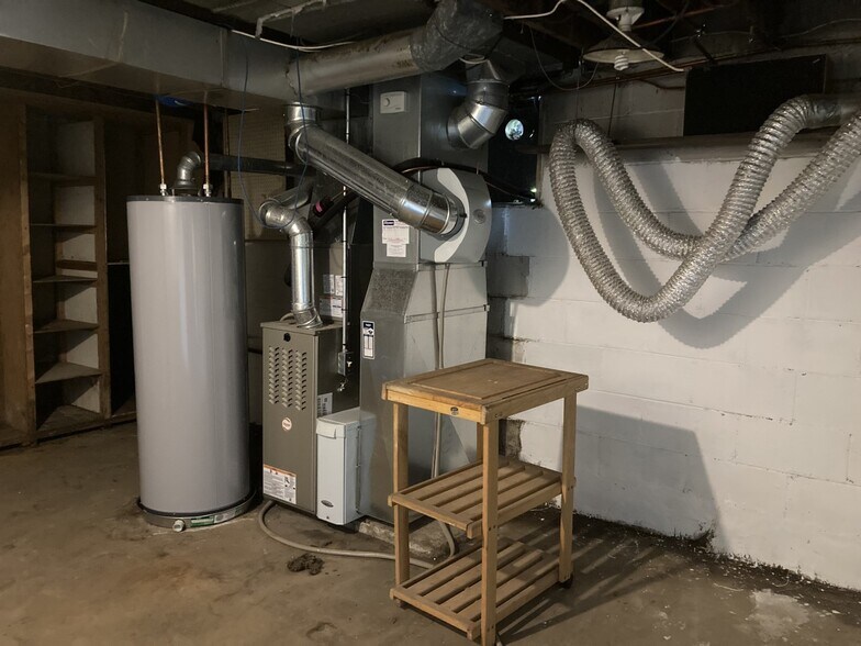 Brand new Furnace, AC and Water Heater - 9579 Page Ave