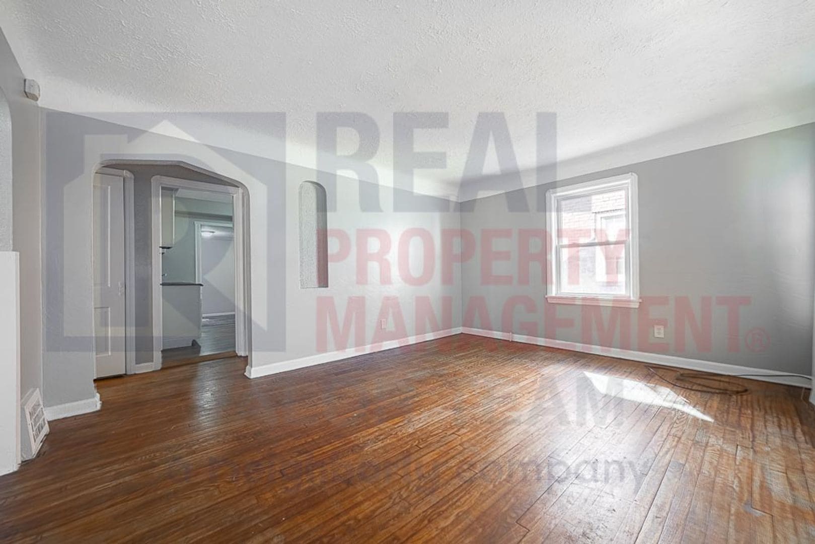 Building Photo - Cozy 3 Bed 1 Bath Single Family Home