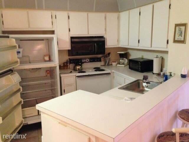 Building Photo - 2 br, 2 bath Condo - 7535 S Oriole Blvd Ap...