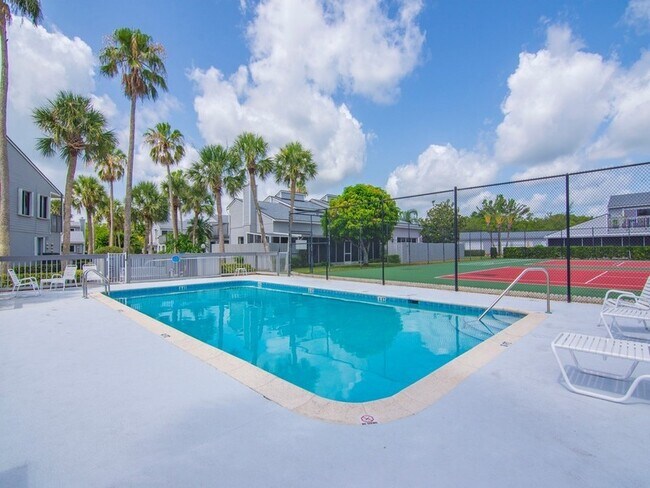 Building Photo - 4949 N Hwy A1A