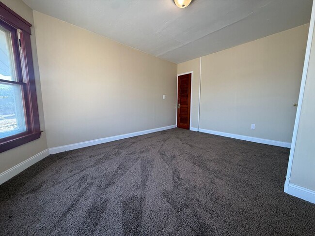 Building Photo - 4438 Pearl Rd