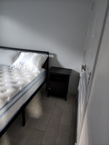 Building Photo - 3701 Paola St