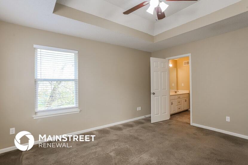 Building Photo - 1221 Rosehill Dr