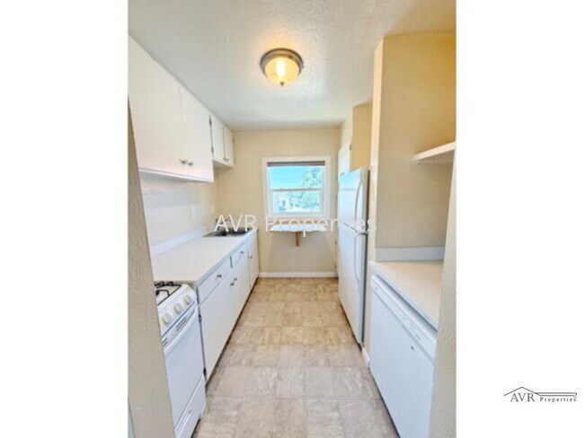 Building Photo - Private Downtown Livermore Studio ADU. Nearly everything is new