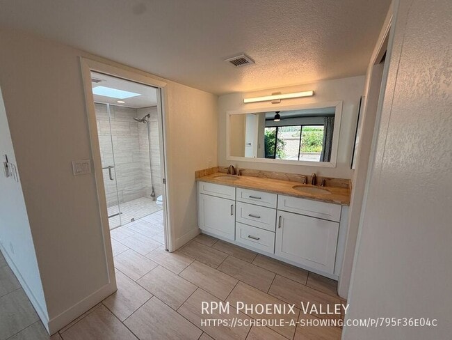 Building Photo - 7826 E San Miguel Ave