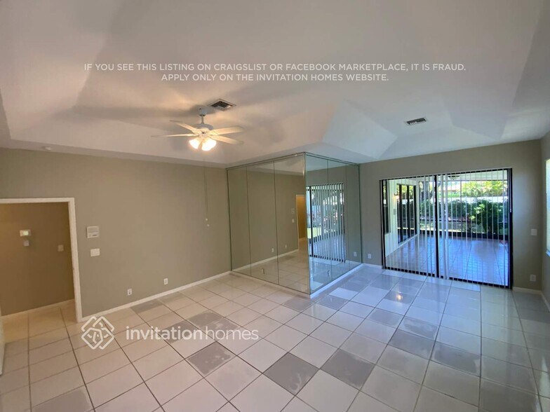 Building Photo - 10213 Lexington Lakes Blvd N