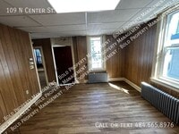 Building Photo - 109 N Center St