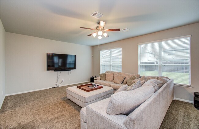 Building Photo - 12327 King henry dr