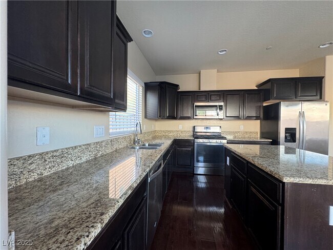 Building Photo - 2640 Courgette Way