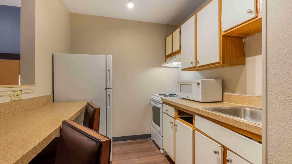 Building Photo - 5830 Westpark Dr