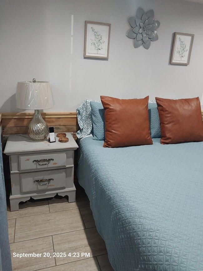 Building Photo - Charming One Bedroom ADU Furnished or Unfu...