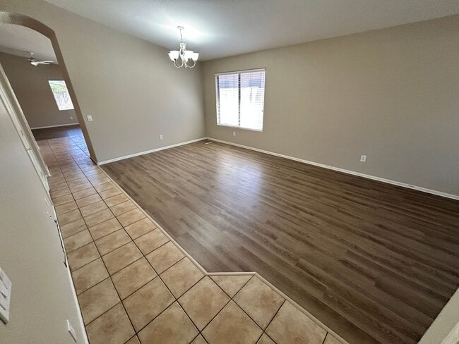 Building Photo - Warm, Inviting 3 Bed / 2bath Home in Canyo...