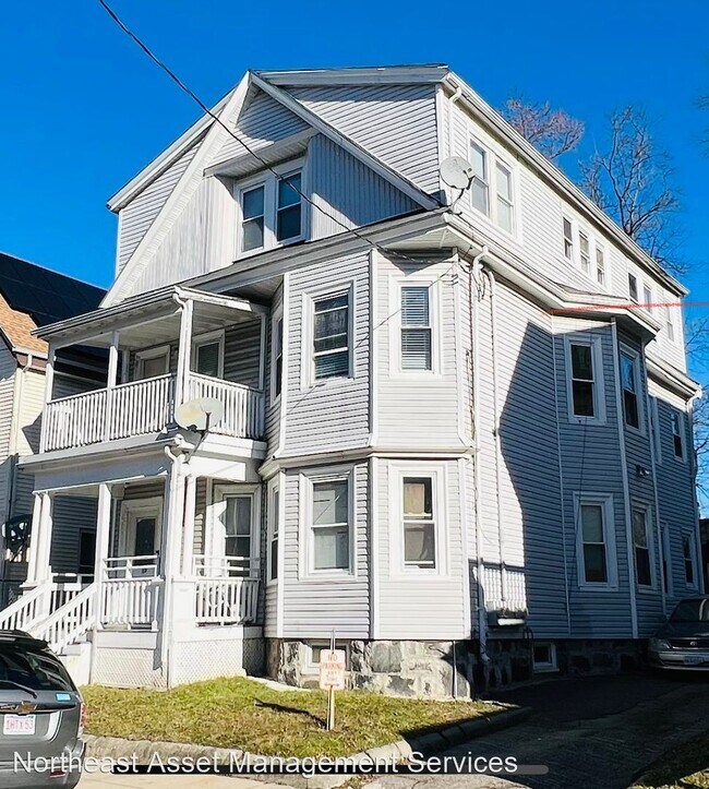 Building Photo - 3 br, 1 bath House - 10 Westcott St. Unit 2