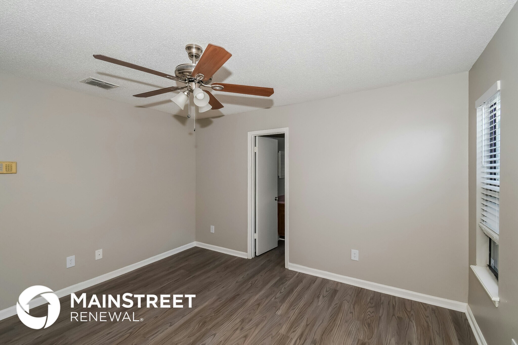 Building Photo - 12461 Hickory Hollow Dr