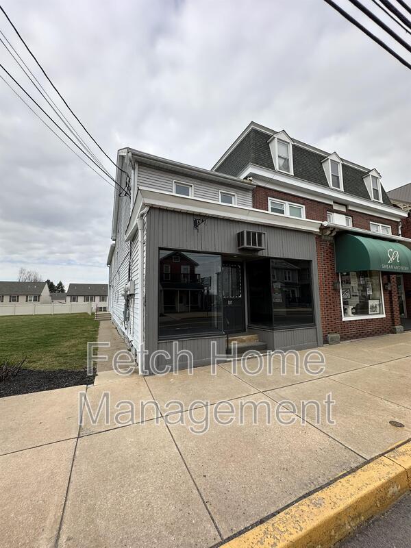 Building Photo - 107 E Main St