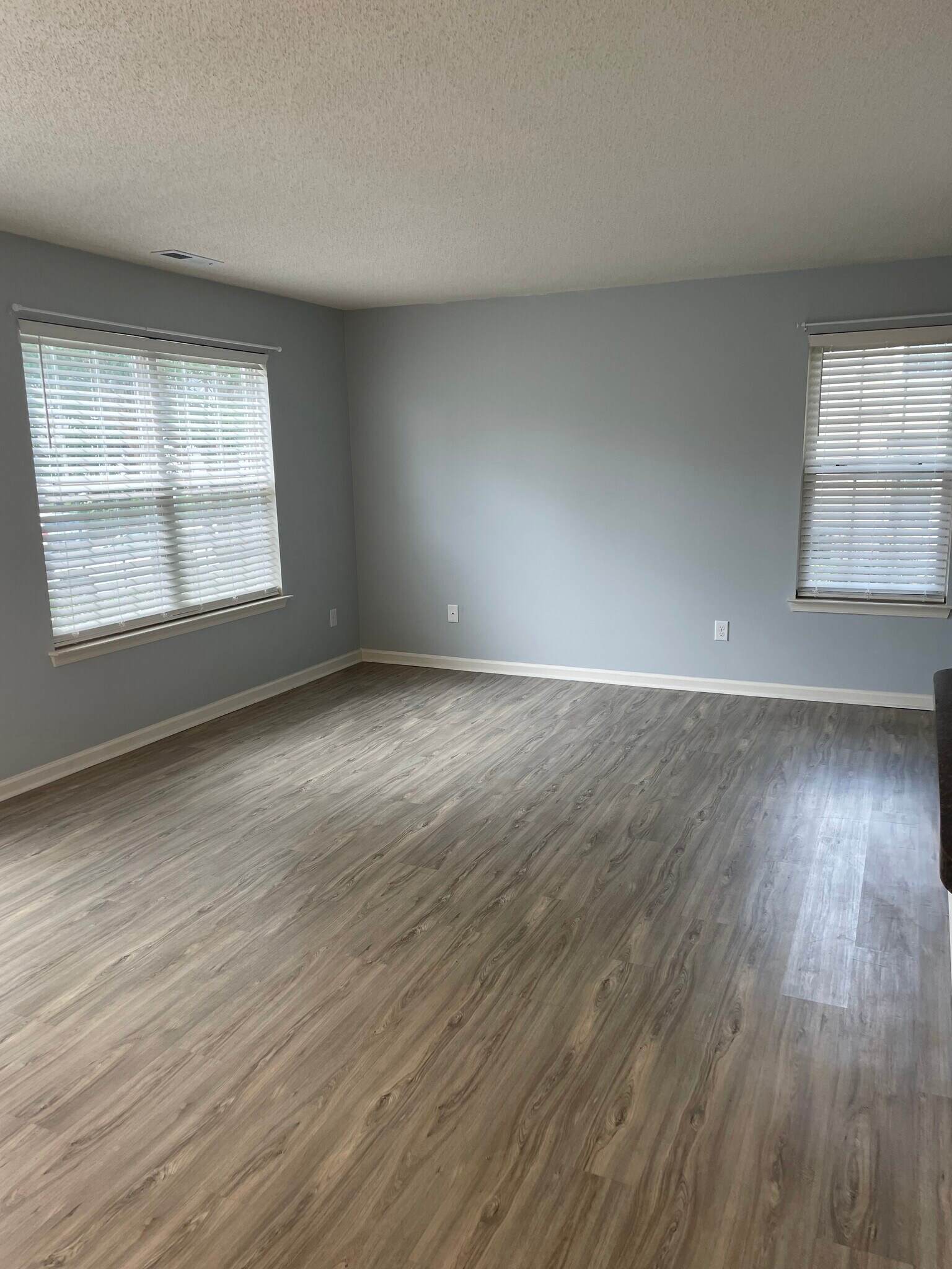 Building Photo - 1506 Queens Crossing