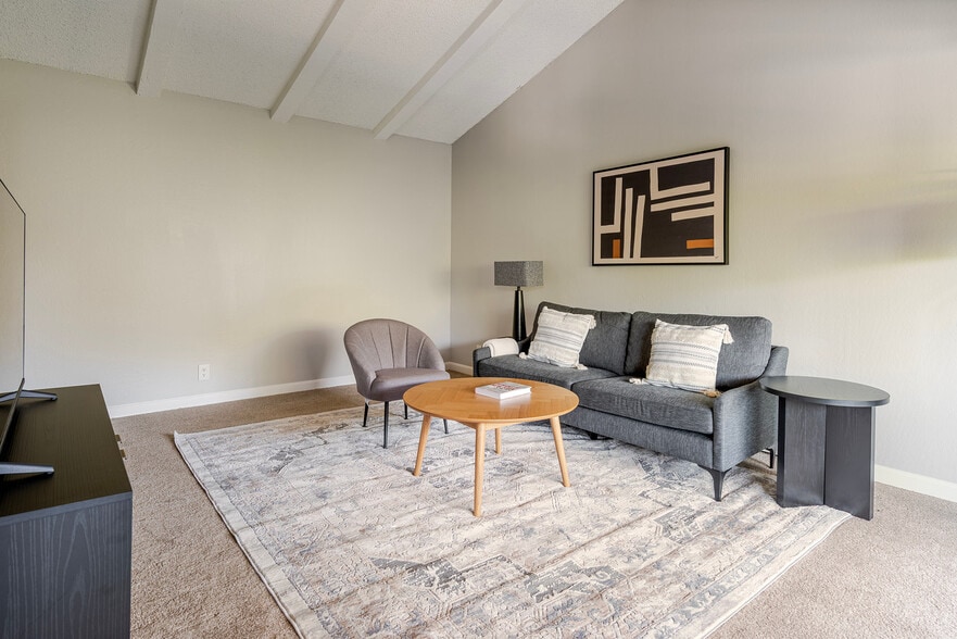 Building Photo - 202 Calvert Dr