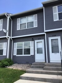 Building Photo - Beautiful 2bd 1.5 bath town home for rent ...