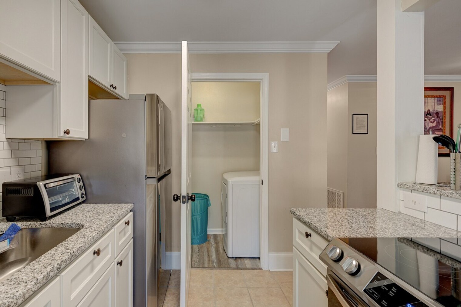 Building Photo - 2225 Summit St