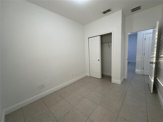 Building Photo - 15479 Sugar Citrus Dr