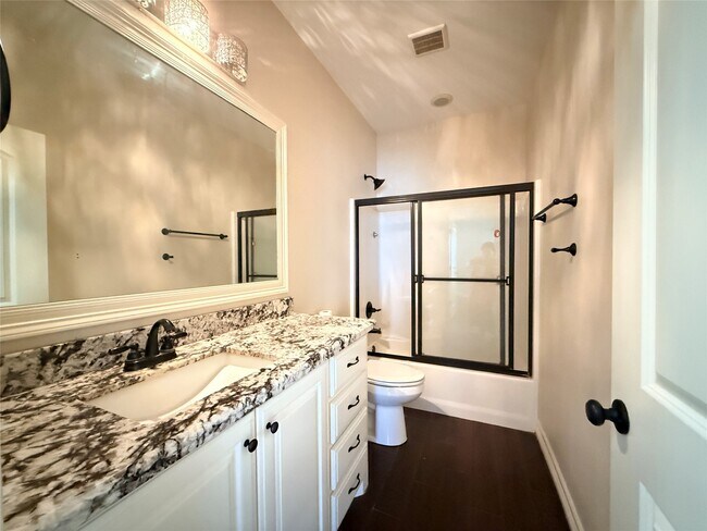 Building Photo - 4410 Sequoia Dr