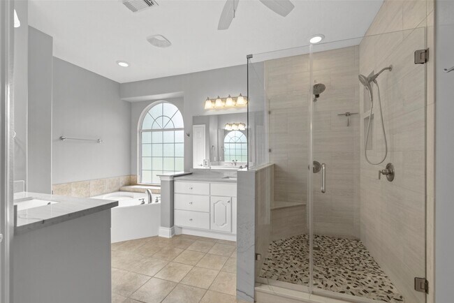Building Photo - 2203 Sekola Ln