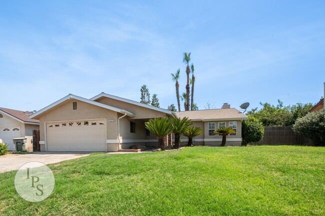 Building Photo - Fresno North West Fig Garden Loop Home, 3B...