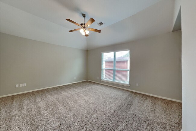 Building Photo - 6431 Hardwood Dale Way Dr