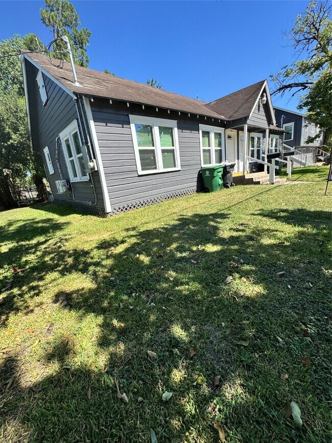 Primary Photo - 4601 Canal St