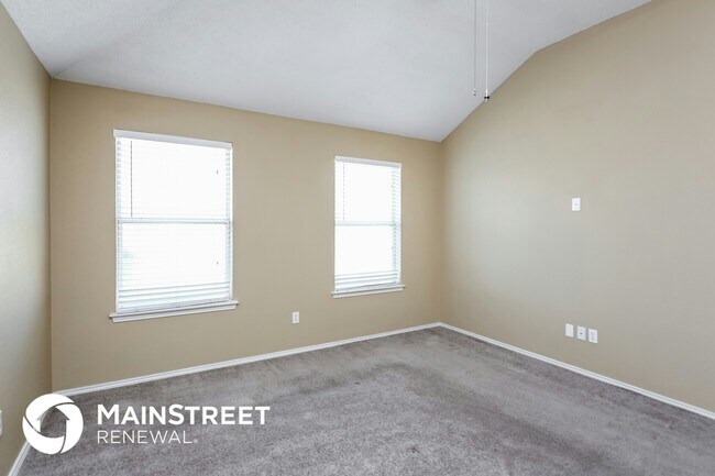 Building Photo - 532 Denise St