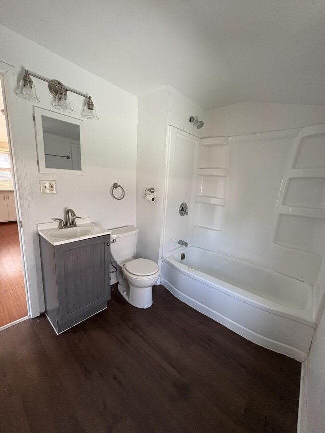 Building Photo - 2132 S 75th St