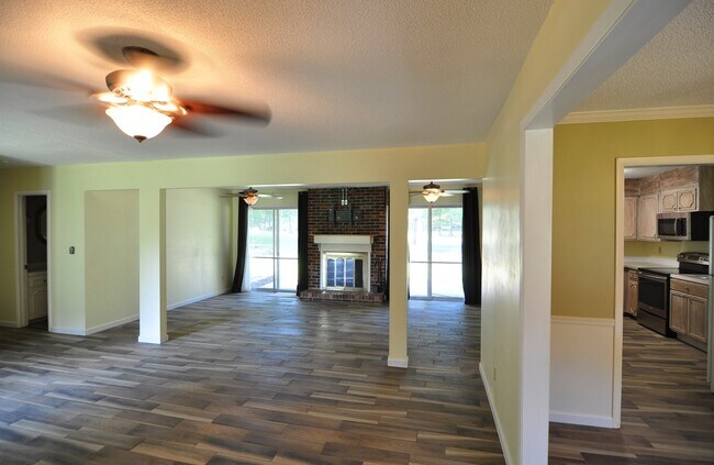 Building Photo - Golf Course Rancher