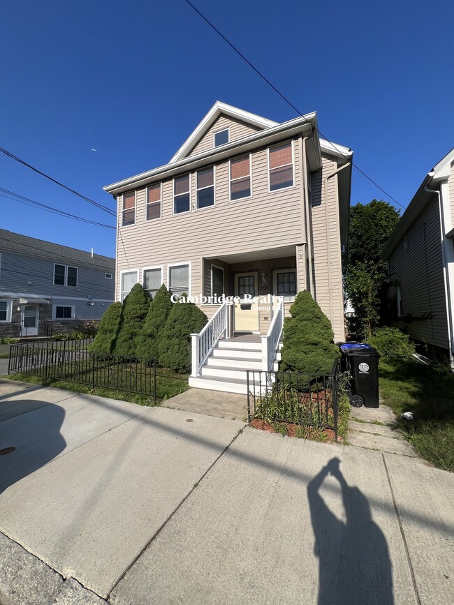 Building Photo - 27 Willard St