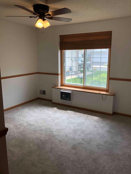 Building Photo - 9427 Prairieview Trail N