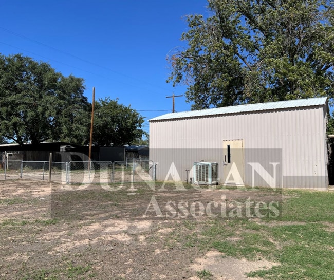 Building Photo - OPEN HOUSE ON 10/17 @ 2:25! Call us today ...