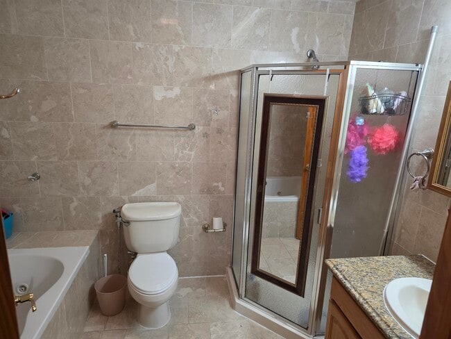 Building Photo - 7014 Grand Ave