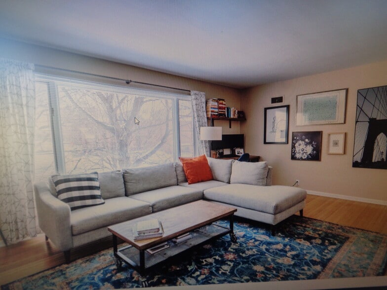 Living Room - 615 S 38th St