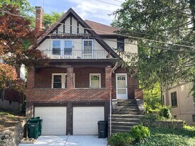 Building Photo - 3219 Glengyle Ave