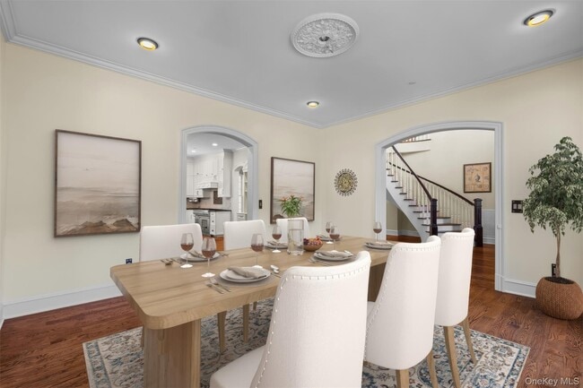 Building Photo - 2 Heathcote Dr