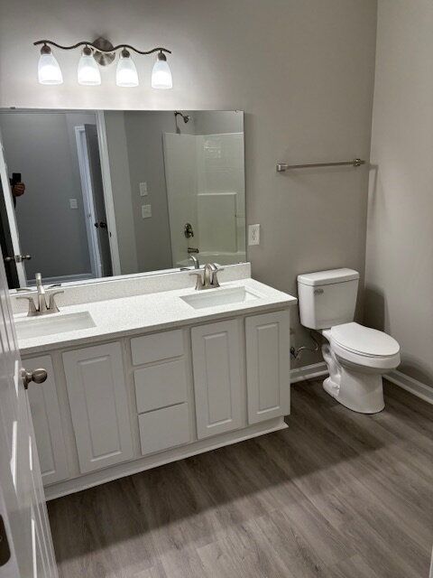 Building Photo - 140 Oak Towne Dr