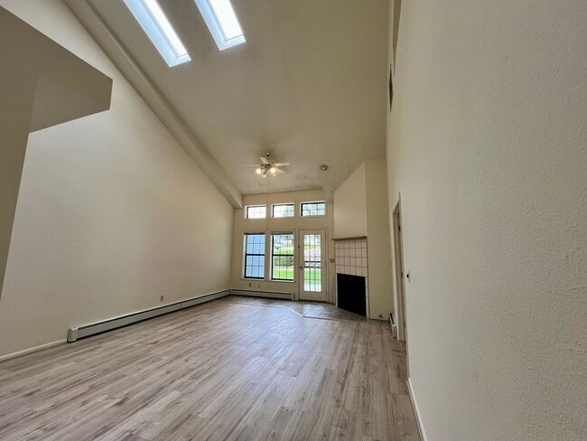 Building Photo - Town for Rent in Battlement Mesa