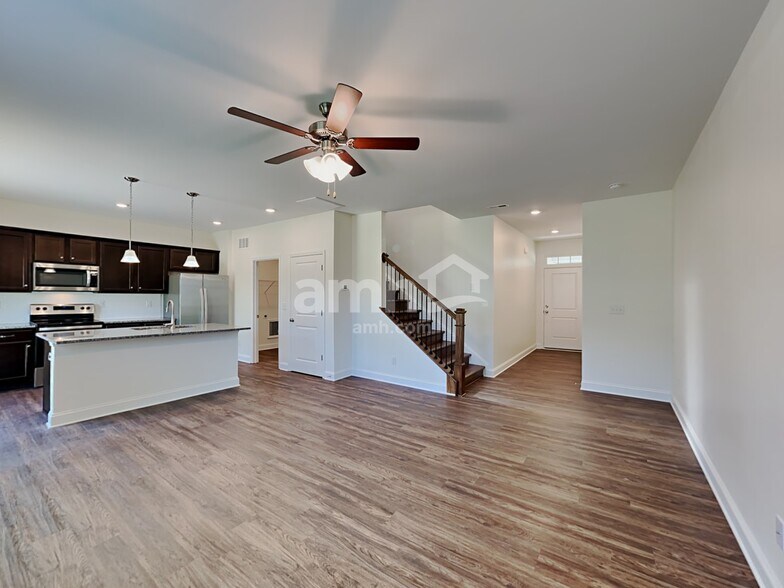 Building Photo - 3240 Oakfields Rd