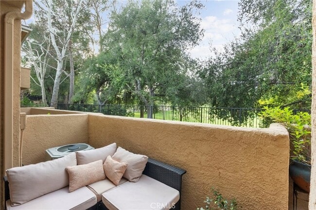 Building Photo - 24013 Arroyo Park Dr