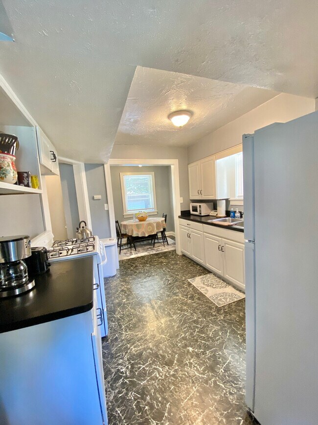 Building Photo - 988 Nela View Rd