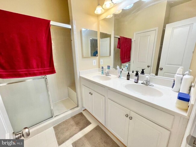 Building Photo - 155 Short Branch Rd