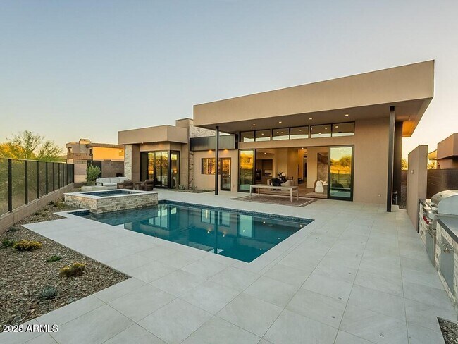 Building Photo - 37200 N Cave Creek Rd